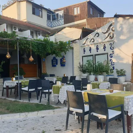 Mercan Homestay Side
